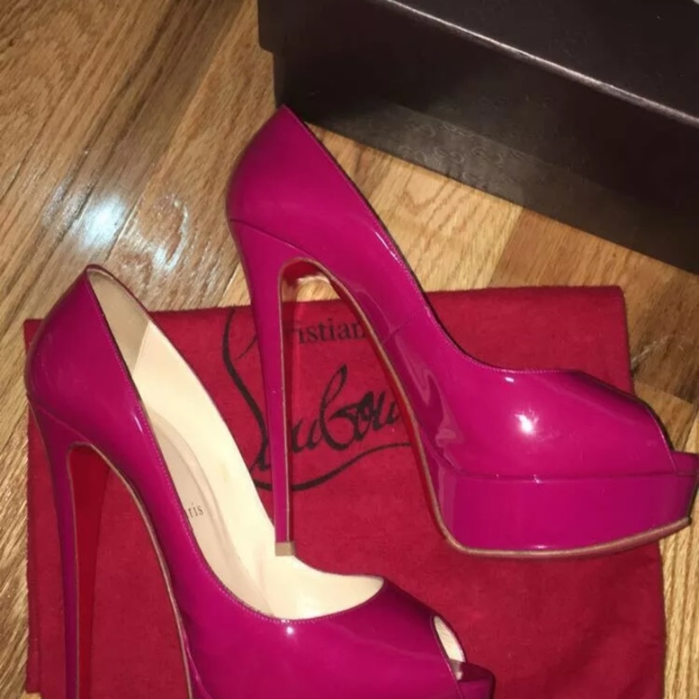 Christian Lounoutin lady peep Fuchsia heels - Picture 3 of 7